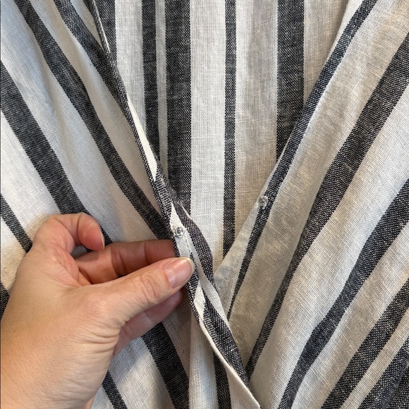 Evereve Clara Wrap Sleeveless Linen Blend Black Cream Striped Midi Dress Sz L - Picture 6 of 13